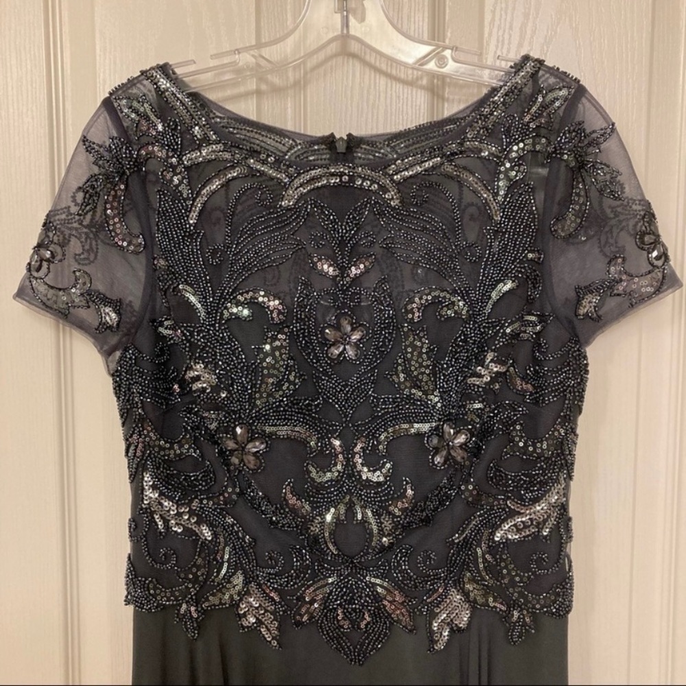 Xscape Beaded Bodice Embellished Short Sleeve Chiffon Gown in Charcoal Size 16 - Picture 7 of 13
